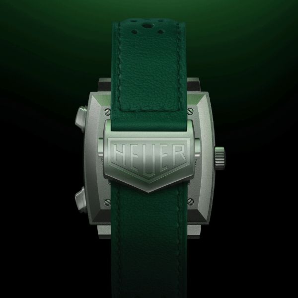Montre TAG Heuer Monaco Chronograph Racing Green automatique cadran argenté bracelet cuir vert 39 mm CAW218E.FC6565