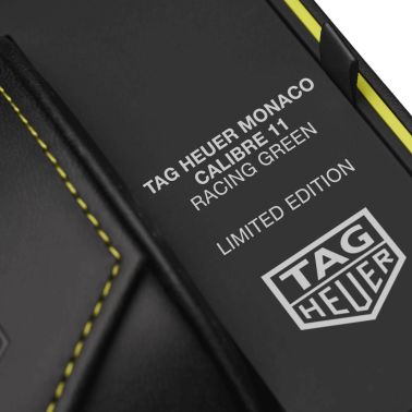 Montre TAG Heuer Monaco Chronograph Racing Green automatique cadran argenté bracelet cuir vert 39 mm CAW218E.FC6565