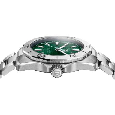 TAG Heuer Aquaracer Professional 200 Solargraph quartz watch blue dial steel bracelet 40 mm