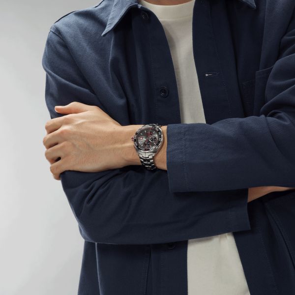 Montre TAG Heuer Formula 1 x Senna Chronographe automatique cadran noir bracelet acier 44 mm CAZ201D.BA0633