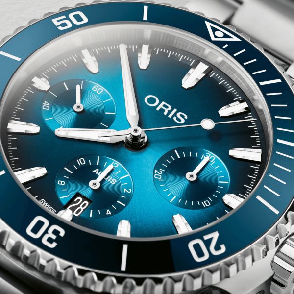 Oris Diver Aquis Chronograph automatic blue dial steel bracelet 43,5 mm