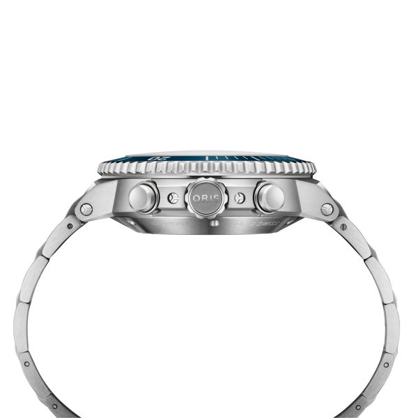 Montre Oris Plongée Aquis Chronographe automatiquee cadran bleu bracelet acier 43,5 mm
