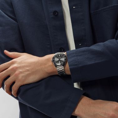 Montre TAG Heuer Formula 1 Calibre 5 cadran anthracite bracelet acier 43 mm WAZ2011.BA0842