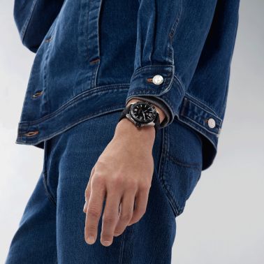 Montre TAG Heuer Formula 1 quartz cadran noir bracelet caoutchouc perforé noir 41 mm WAZ1110.FT8023