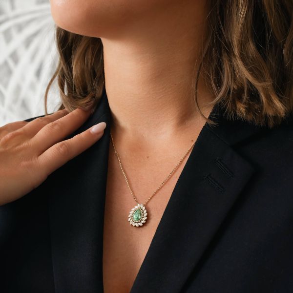 Collier Lepage La Suzanne en or jaune et grenat