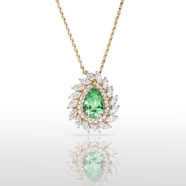 Lepage Suzanne Necklace in Yellow Gold and Garnet