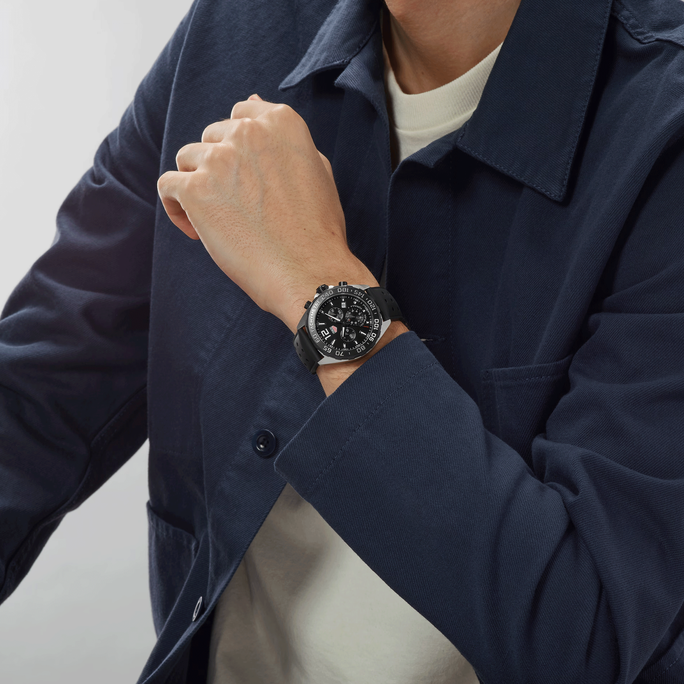 Montre TAG Heuer Formula 1 quartz cadran noir bracelet caoutchouc 43 mm CAZ1010.FT8024