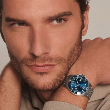 Montre Longines HydroConquest automatique cadran bleu bracelet acier 39 mm L3.780.4.96.6