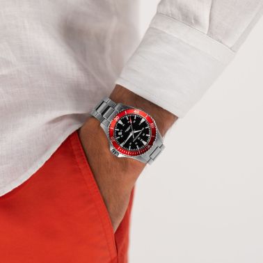 Hamilton Khaki Navy Scuba automatic watch black dial red bezel steel bracelet 40 mm