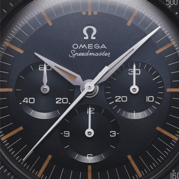 Montre Omega Speedmaster "First OMEGA In Space" Co-Axial Master Chronometer bracelet cuir brun 39,7 mm