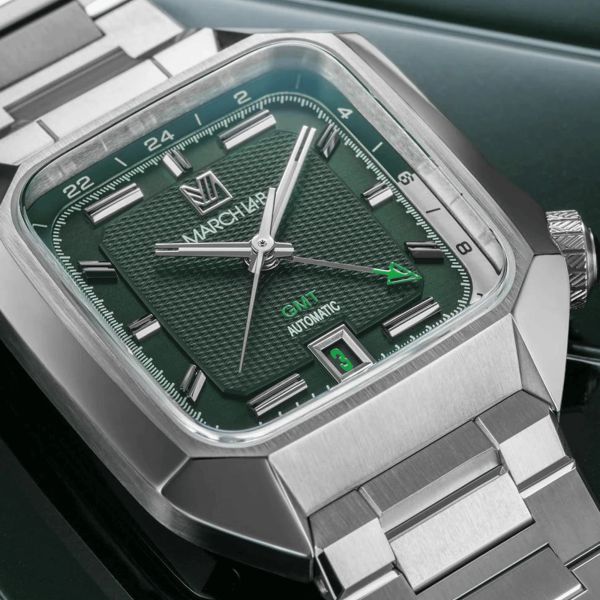 Montre March LA.B AM2 GMT Automatique Grall bracelet acier 39 mm
