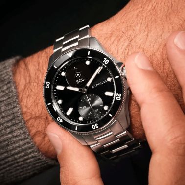 Montre Connectée Withings ScanWatch Nova Black cadran noir bracelet acier 42 mm WSW N BLACK