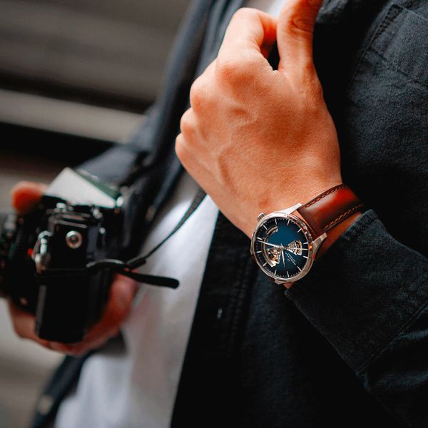 Montre Hamilton Jazzmaster Open Heart Auto cadran bleu bracelet cuir brun 40 mm H32675540