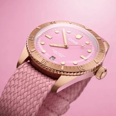 Montre Oris Divers Sixty-Five Bronze automatique cadran rose bracelet tissu 38 mm