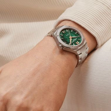 Montre Baume et Mercier Riviera automatique cadran vert bracelet acier 39 mm 10770