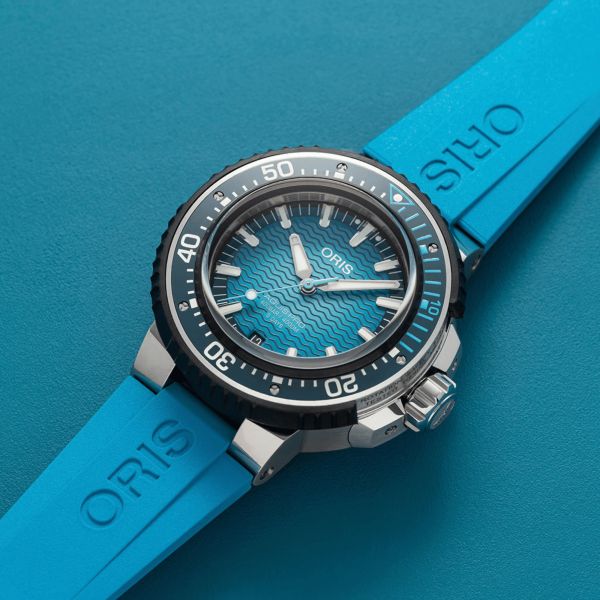 Oris Aquis Pro 4000M Titanium automatic blue dial rubber strap 49,5 mm