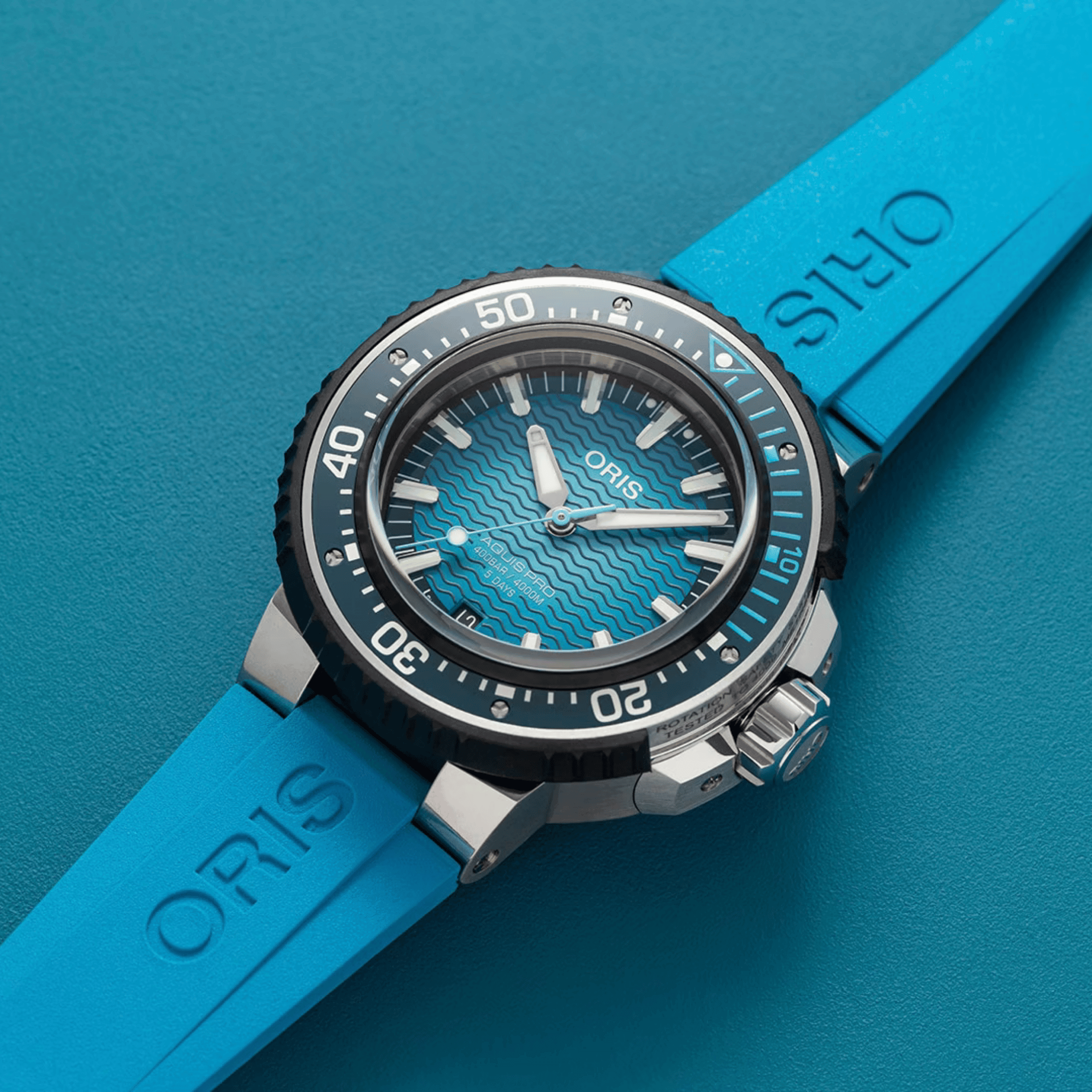 Oris Aquis Pro 4000M Titanium automatic blue dial rubber strap 49,5 mm