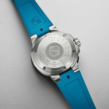 Oris Aquis Pro 4000M Titanium automatic blue dial rubber strap 49,5 mm