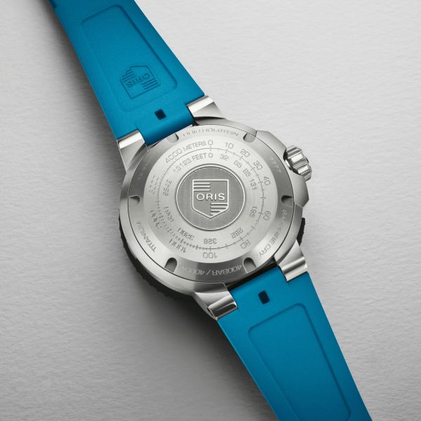 Oris Aquis Pro 4000M Titanium automatic blue dial rubber strap 49,5 mm
