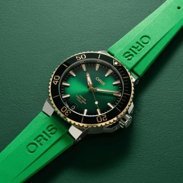 Montre Oris Aquis Date Calibre 400 Or et Acier automatique cadran vert bracelet caoutchouc 41,5 mm