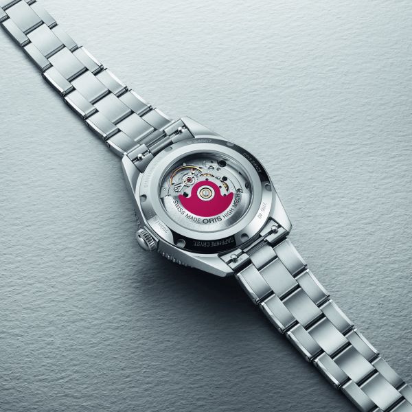 Oris Divers Date automatic beige dial steel bracelet 39 mm