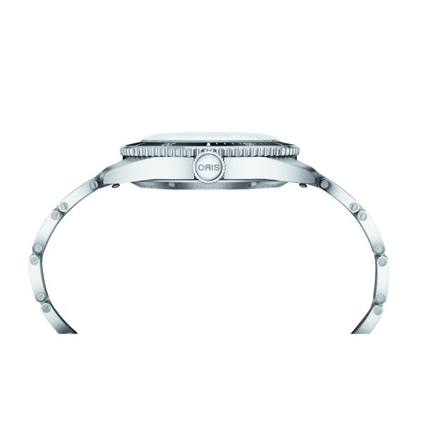 Oris Divers Date automatic beige dial steel bracelet 39 mm