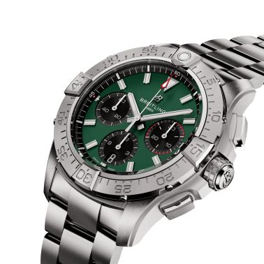 Breitling Avenger B01 Chronograph automatic watch green dial steel bracelet 42 mm AB0146101L1A1