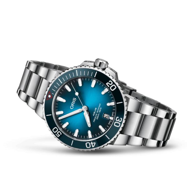 Oris Aquis Date Clean Ocean Limited Edition automatic blue dial steel bracelet 39,5 mm