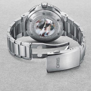 Oris Aquis Date Clean Ocean Limited Edition automatic blue dial steel bracelet 39,5 mm