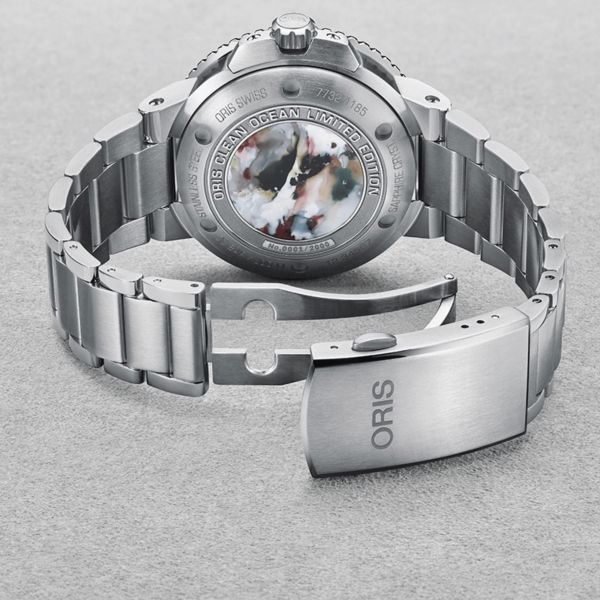 Oris Aquis Date Clean Ocean Limited Edition automatic blue dial steel bracelet 39,5 mm