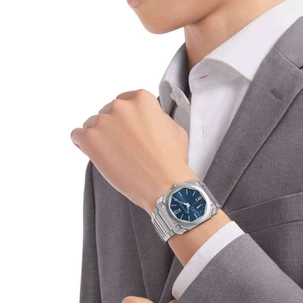 Bulgari Octo Finissimo automatic watch blue dial stainless steel bracelet 40 mm 103431