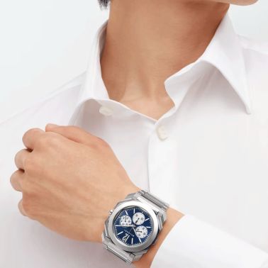 Montre Bulgari Octo Finissimo Chronographe GMT automatique cadran bleu bracelet acier 43 mm 103467