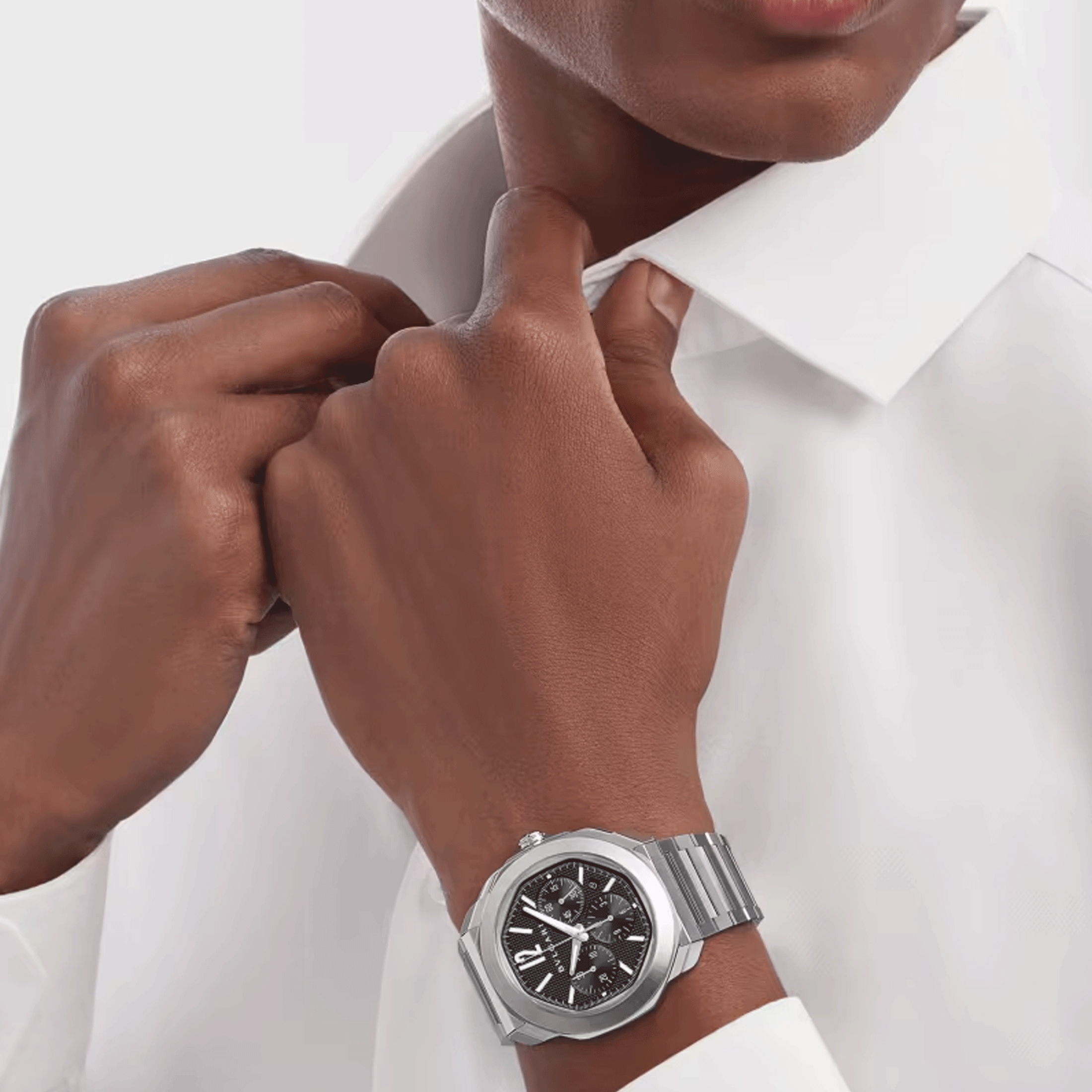 Montre Bulgari Octo Roma Chronographe automatique cadran noir bracelet acier 42 mm 103471