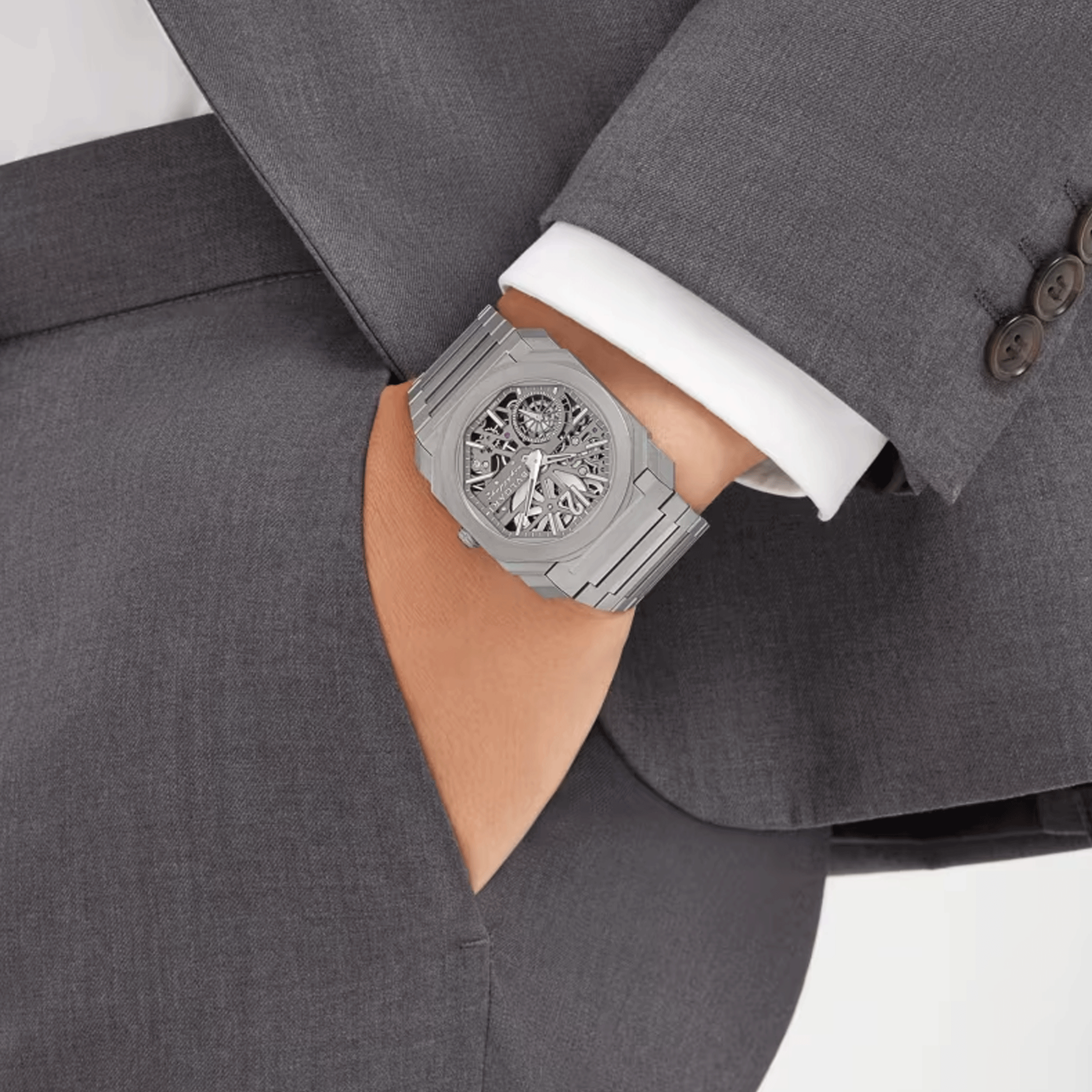 Montre Bulgari Octo Finissimo mécanique cadran squelette bracelet titane 40 mm 103610