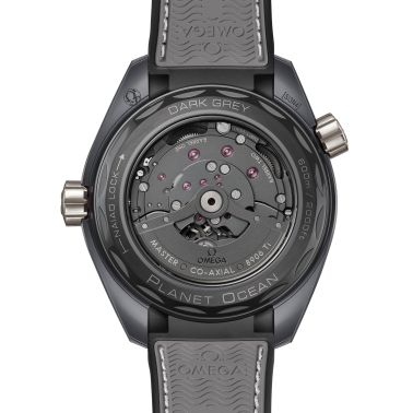 Montre Omega Seamaster Planet Ocean 600m Master Chronometer GMT "Dark Grey" céramique bracelet caoutchouc 45,5 mm