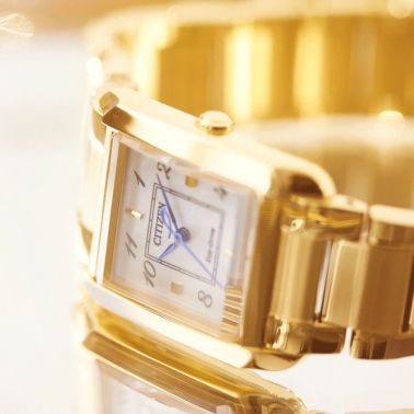 Citizen Ladies Eco-Drive PVD Yellow gold mother-of-pearl dial steel bracelet 21,5 x 28,4 mm