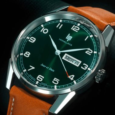 Montre Lip Himalaya Jour Date quartz cadran vert bracelet cuir 40 mm