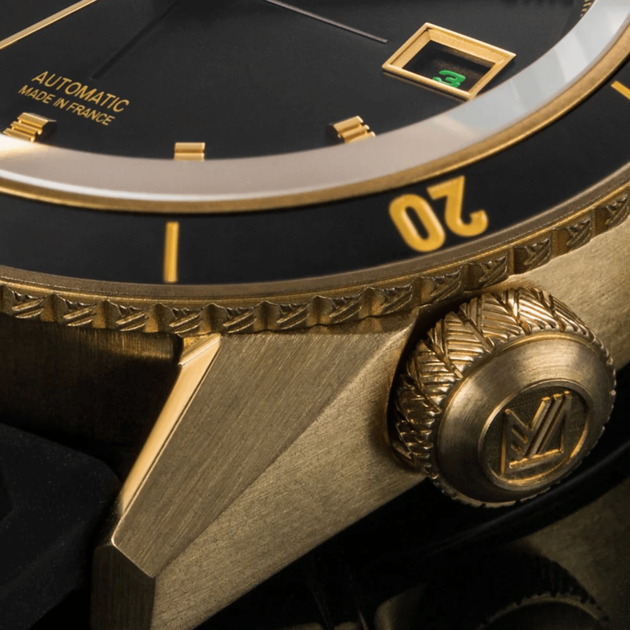 March LA.B Bonzer Bronze Automatique black silicone bracelet 41 mm