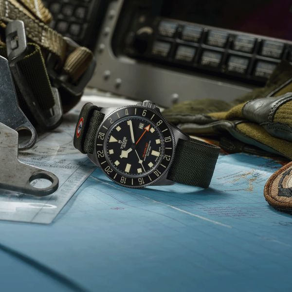 Montre Tudor Pelagos FXD Marine Nationale GMT automatique tissu vert 42 mm M2542G247NU-0002