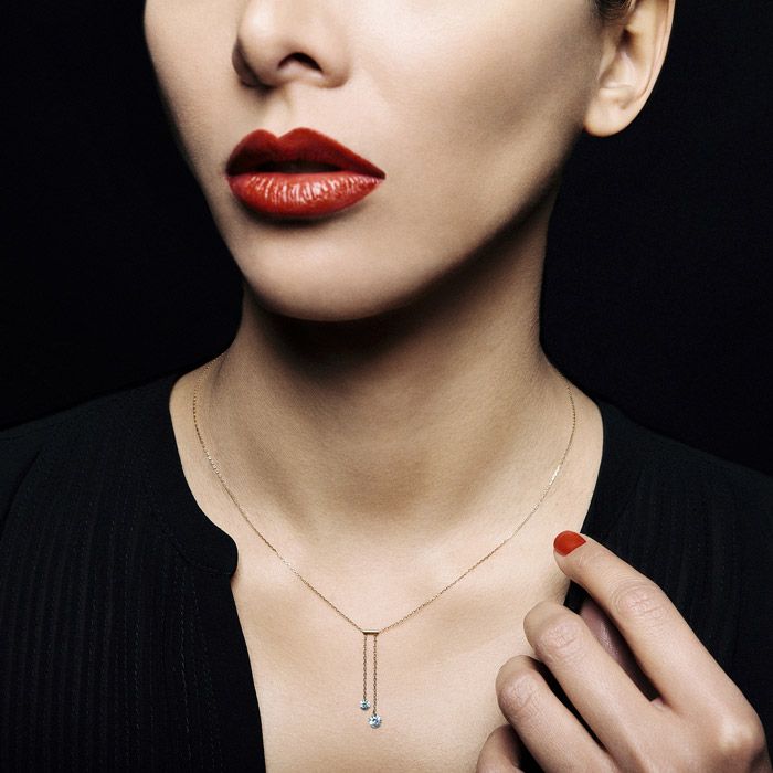 Collier Cravate La Brune et La Blonde 360° en or rose 2 diamants taille brillant 0,20 carat - Porte