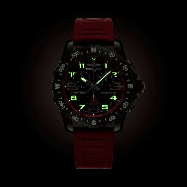 Montre Breitling Endurance Pro Edition IRONMAN® quartz 44 mm X823107C1M1S1