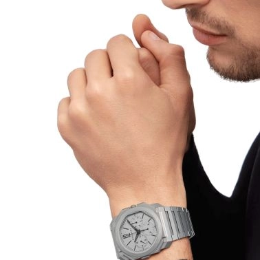 Montre Bulgari Octo Finissimo Chronographe GMT automatique cadran titane gris bracelet titane 42 mm 103068
