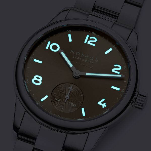 Nomos Club Sport Neomatik 34 Gold automatic sapphire back golden dial steel bracelet 34 mm