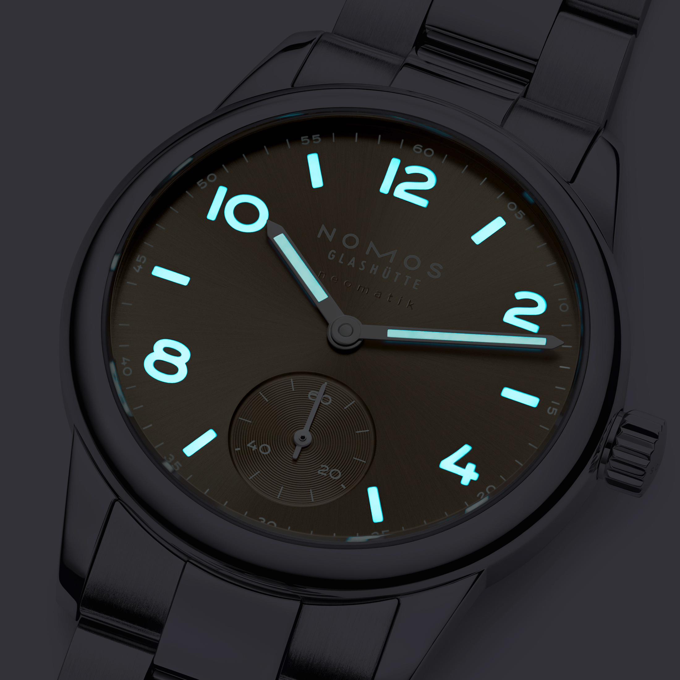 Nomos Club Sport Neomatik 34 Gold automatic sapphire back golden dial steel bracelet 34 mm