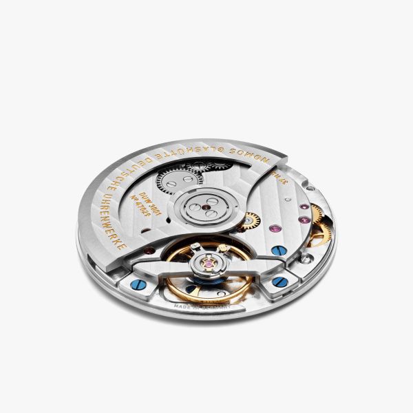 Montre Nomos Club Sport Neomatik 34 Rosé automatique fond saphir cadran rose bracelet acier 34 mm