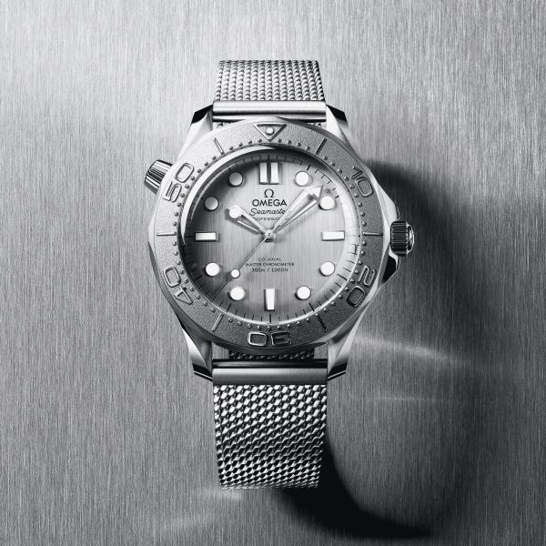 Omega Seamaster Diver 300m Co-Axial Master Chronometer steel dial mesh steel bracelet 42 mm