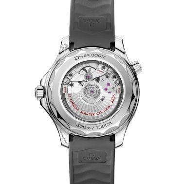 Montre Omega Seamaster Diver 300m Co-Axial Master Chronometer cadran acier bracelet caoutchouc 42 mm