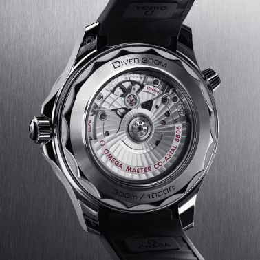 Montre Omega Seamaster Diver 300m Co-Axial Master Chronometer cadran acier bracelet caoutchouc 42 mm