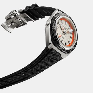 Zenith Defy Extreme Diver El-Primero automatic silver dial titanium bracelet 42,5 mm