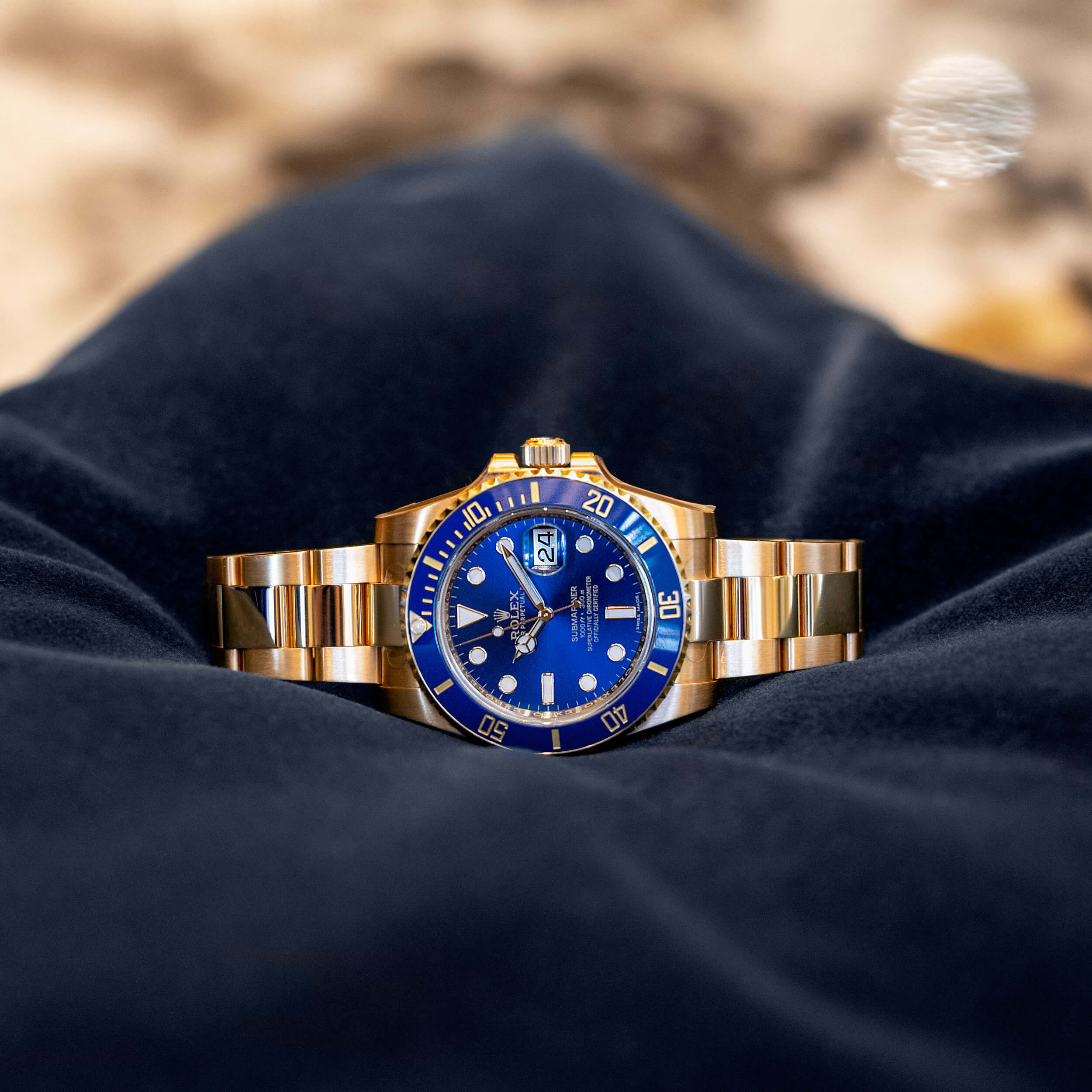 Rolex Submariner Date 18k yellow gold 116618LB automatic 40 mm stickered